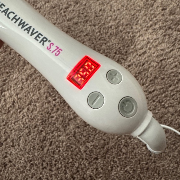 Beachwaver S.75 Rotating Curling Iron - Picture 6 of 6